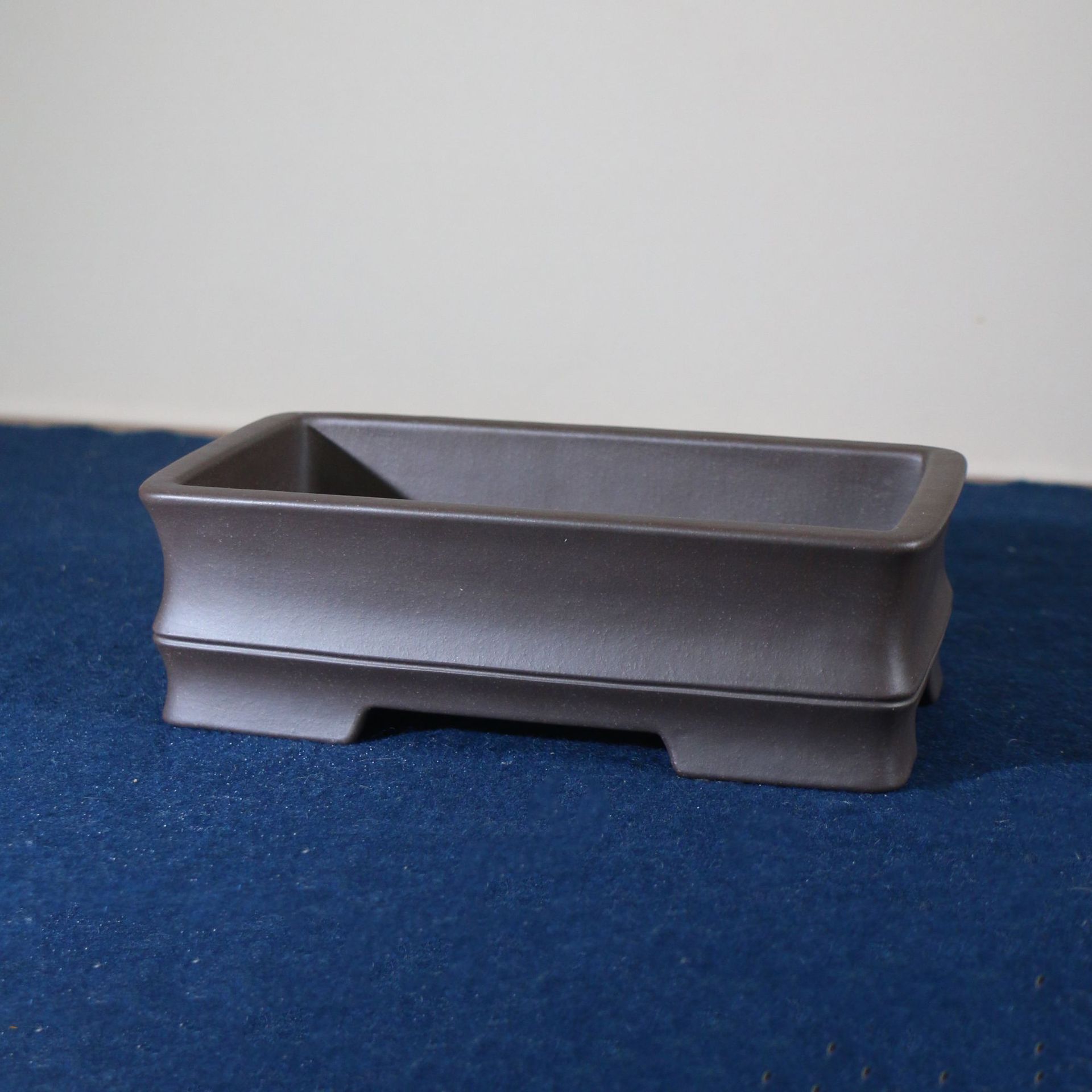 Planter Pot — Narrow Clay Rectangle — detail view
